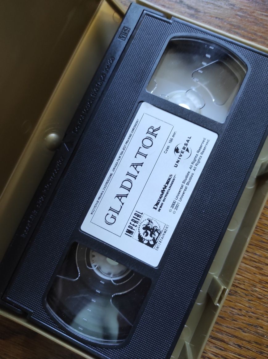 Gladiator, VHS, 2000