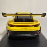 Minichamps 1:18 porsche 911 (992) GT3 RS ano 2023