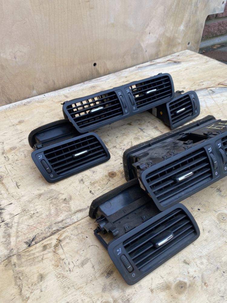 Дифлектори Volkswagen Passat B6 Golf 5 Touran Jetta 5