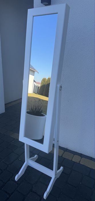 Lustro stojące ze schowkiem na biżuterię białe