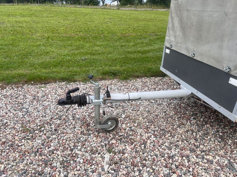 Przyczepa Böckmann 1500 kg – dwuosiowa, odrestaurowana, zarejestrowana