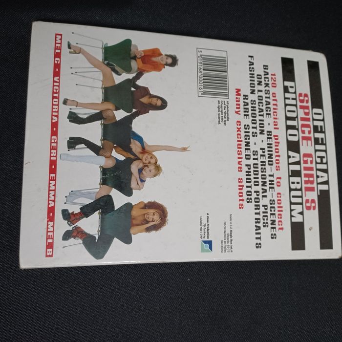 Álbum oficial spice girls  completo