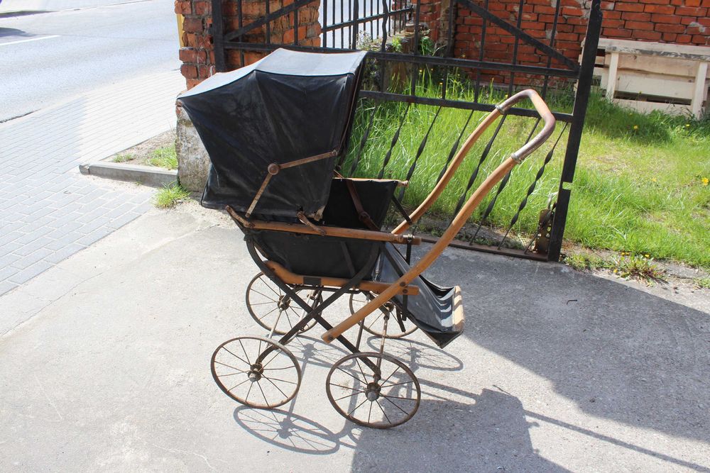 Stary przedwojenny wózek dziecięcy - Gryfino