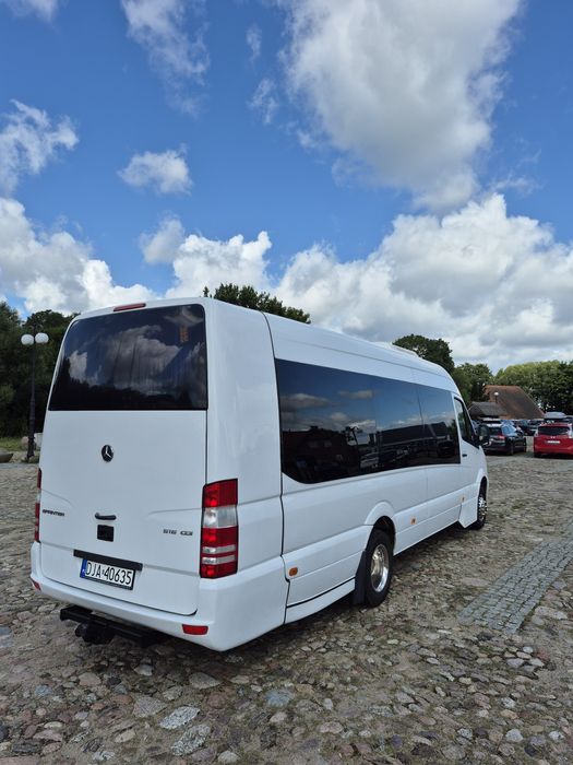 Wynajem busów i autobusów. Wynajem busa i autobusu. Bus 9 osób.