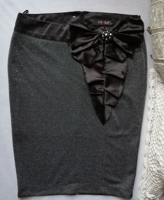 Nowa elegancka brokatowa piękna czarna srebrna spódnica ołówkowa M