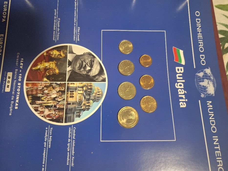 Colecção moedas  do mundo 10 paises não  circuladas