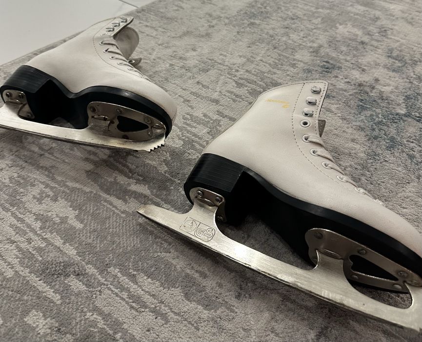 Ковзани Graf Montana розмір 31