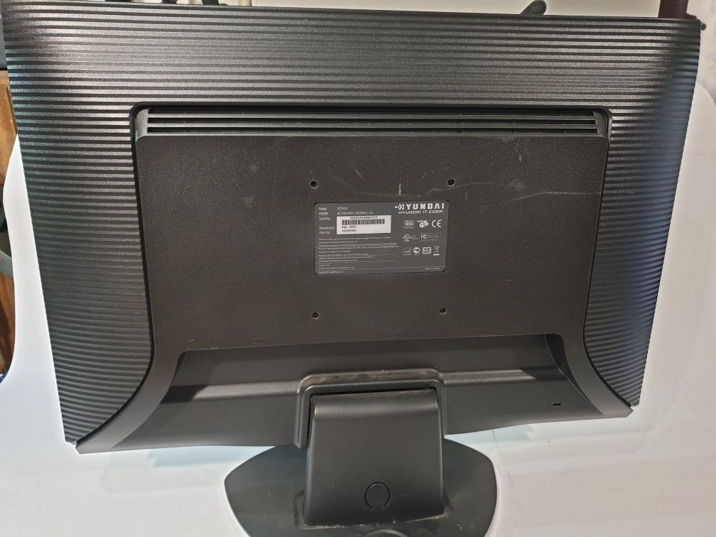 Monitor Hyundai 21"