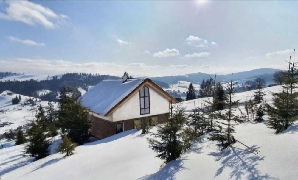 Продаж 2-поверхового будинку в Буковелі, вул. Подина