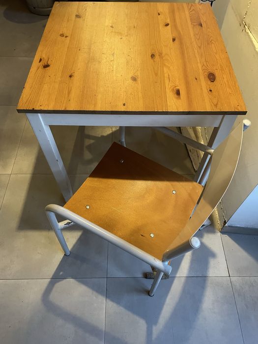 Cadeiras tampo madeira galvanizadas