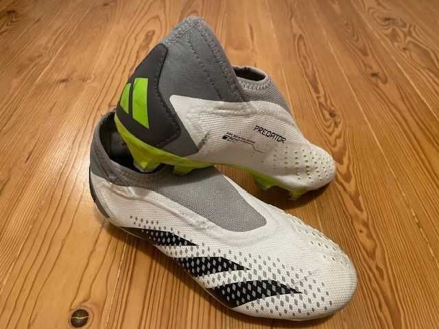 Chuteiras Adidas Homem Tamanho 40 – Modelo GZ0021, quase novas