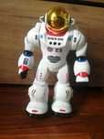 Charlie Astronauta Xtreme Bots Robot interaktywny  SPACE OPS