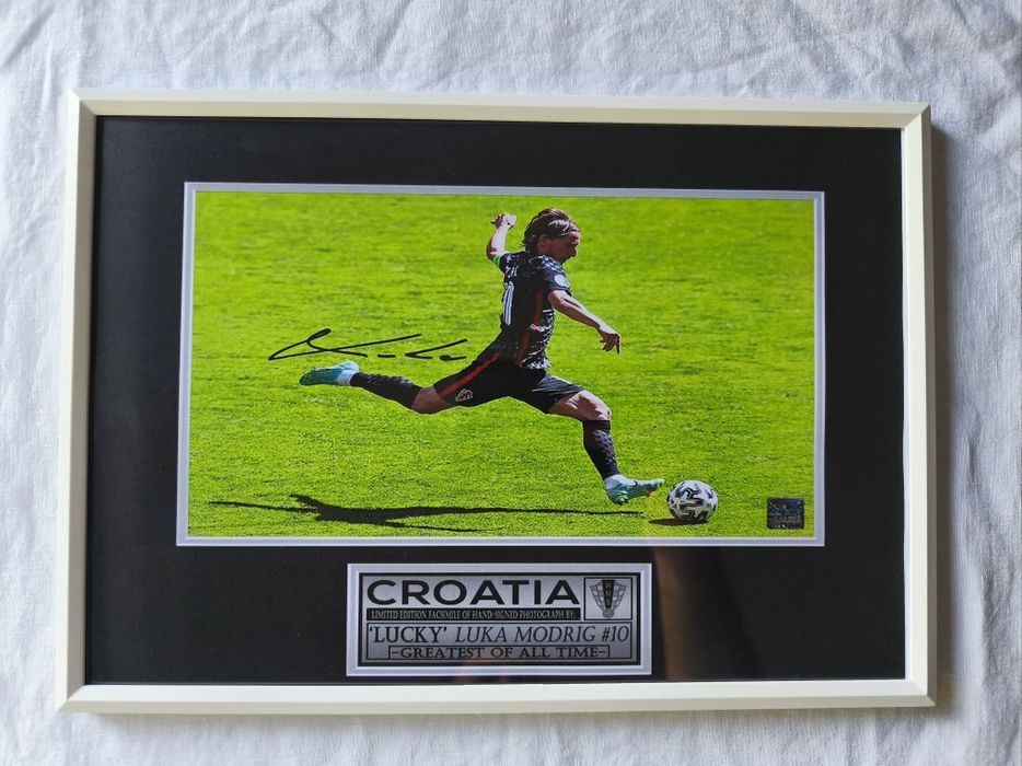 Moldura Luka Modric Croatia com Autógrafo (A4)