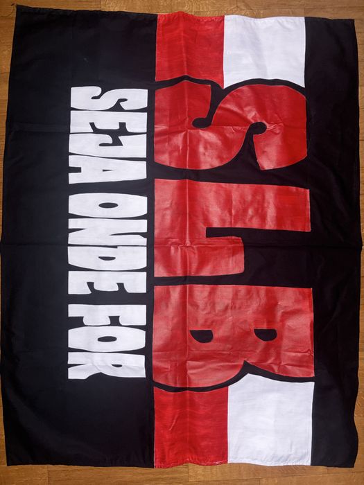 Bandeira benfica pintada á mão