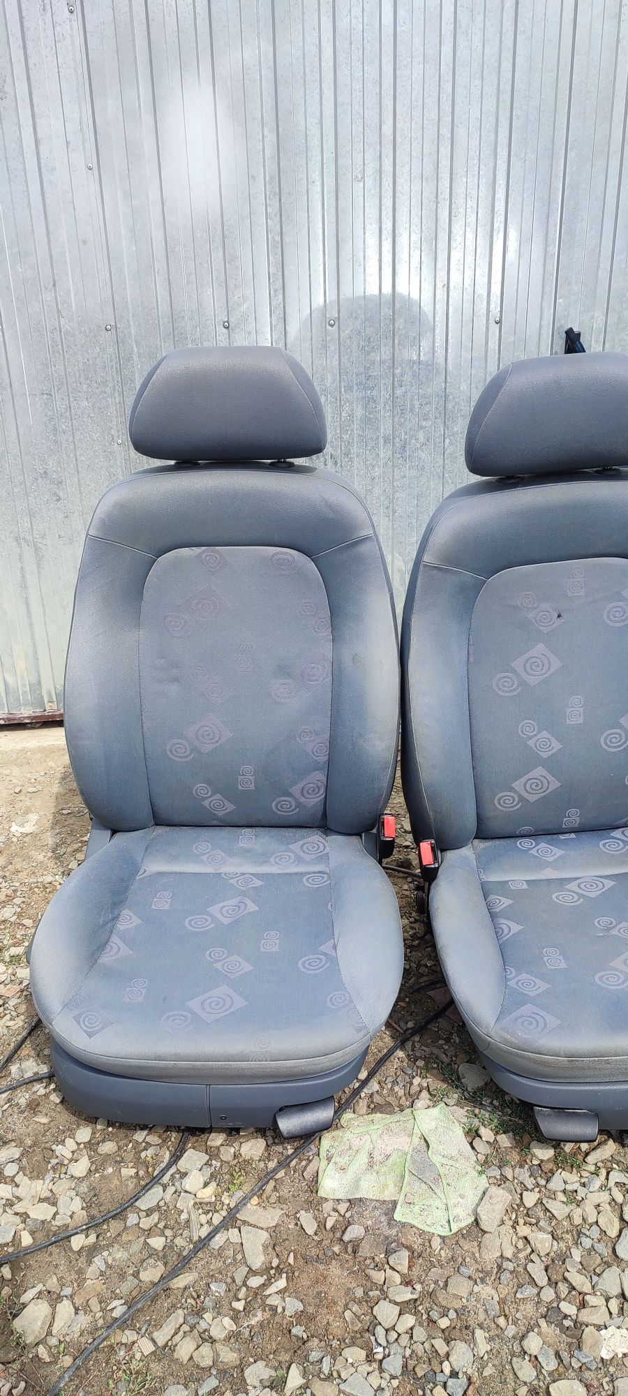 Fotele i kanapy seat Leon 1