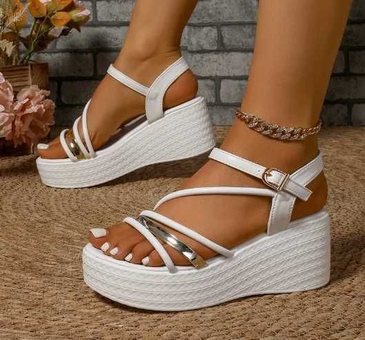 *_* Sandały damskie 2025 białe w cienkie paski, rozm. 39, używane raz