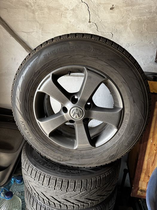 Продам резину 245/65 R17 (SUV) зимняя, шины