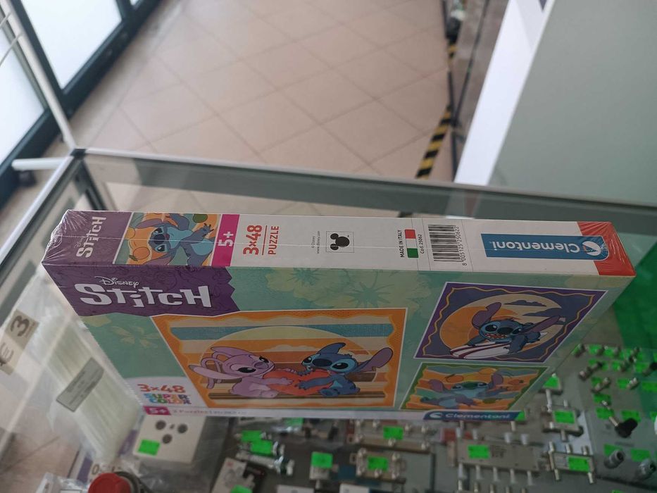 Puzzle Clementoni Disney Stitch SuperColor 21x20,5cm 3x48 peças