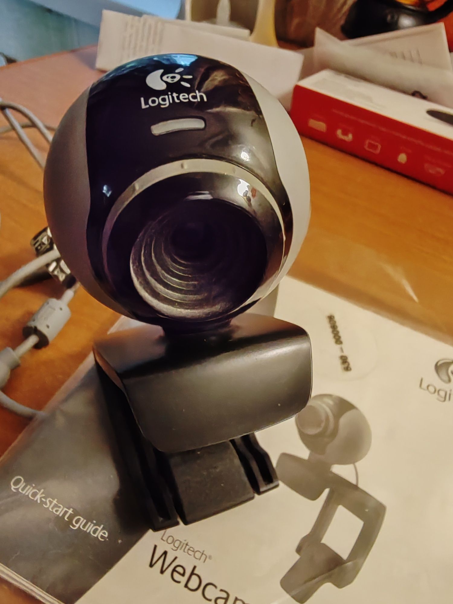 Веб-камера Webcam C250 з вбудованим мікрофоном