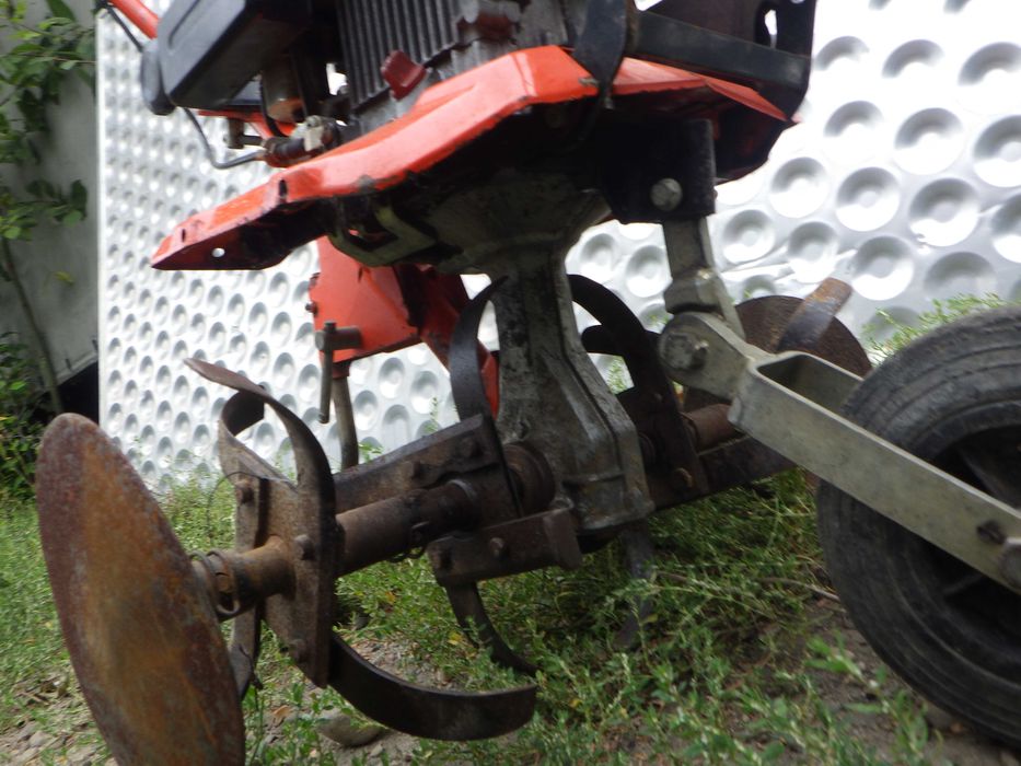 KUBOTA Mocna Glebogryzarka Spalinowa z Napędem Japońska