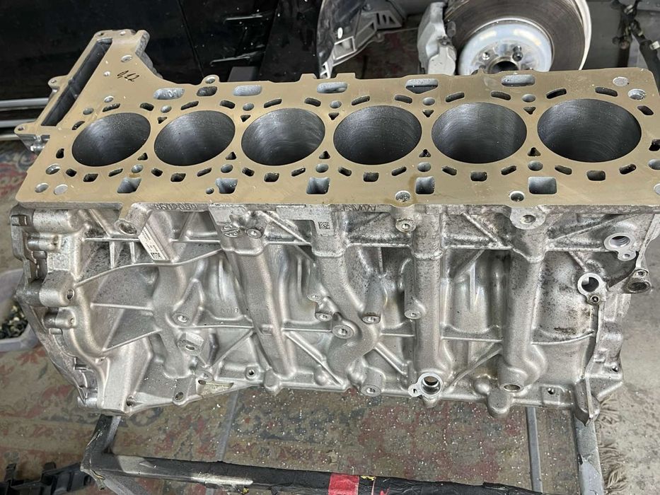 Продам блок бмв B58B30