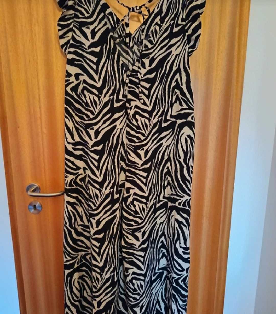 Macacão Padrão Zebra: Novo com etiqueta