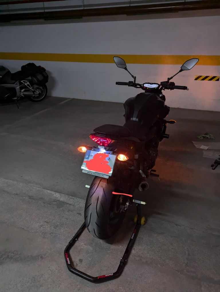 Suporte Matricula Curto MT07