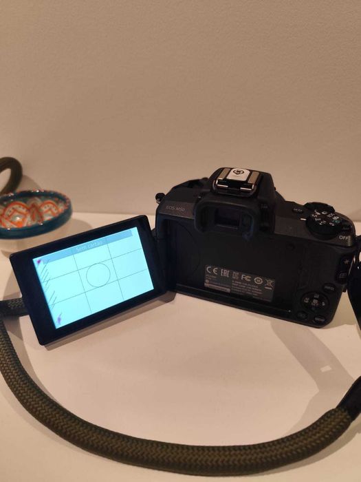 Reservado CANON M50 + adaptador EF-EOS M