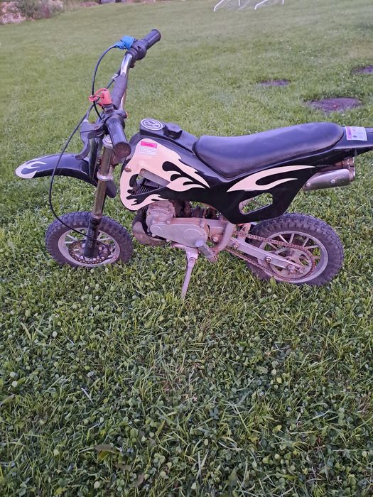 Cross         50