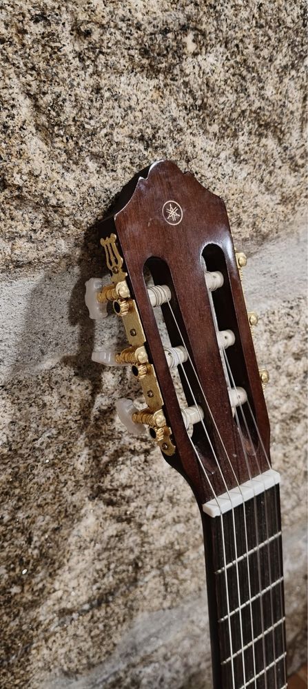 Guitarra Yamaha C70