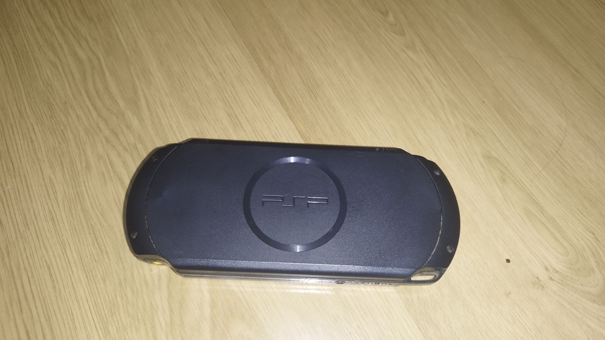 Vendo PSP E1000.