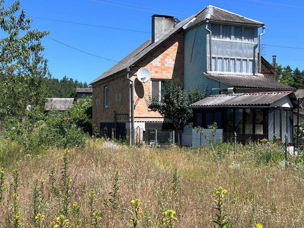 Продам цегляний  будинок зі всіма зручностями