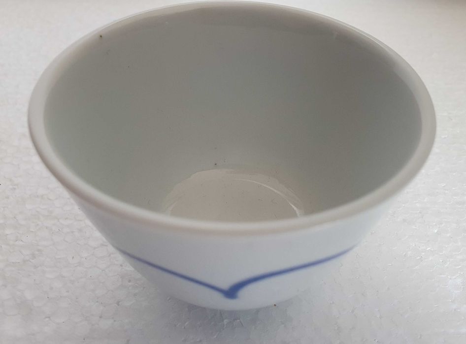 Serviço de 6 Peças: Prato, Taça e 4 Talheres antigos - China