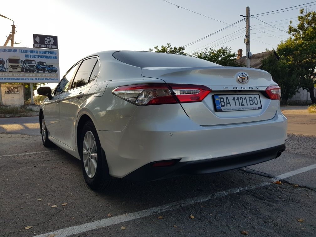 Тойота камрі (Toyota Camry) офиціал