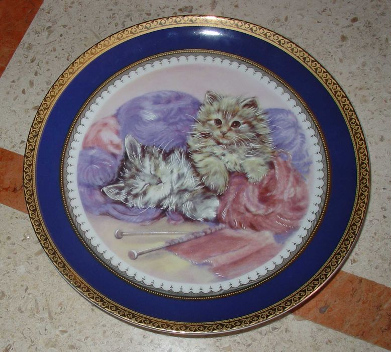 PRATO com Gatos de 20,5cm