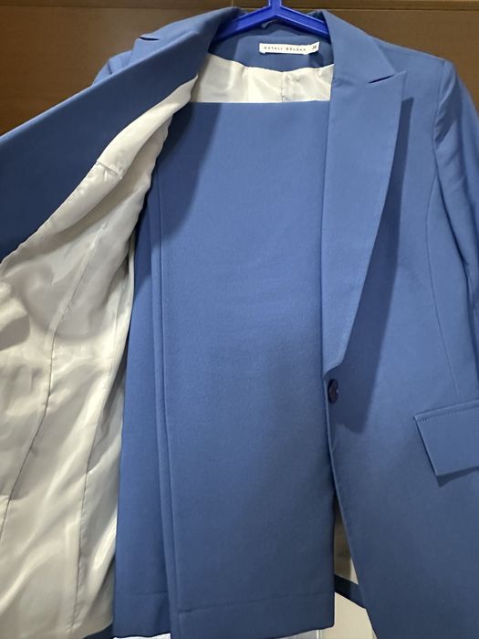 Костюмы женские размер М