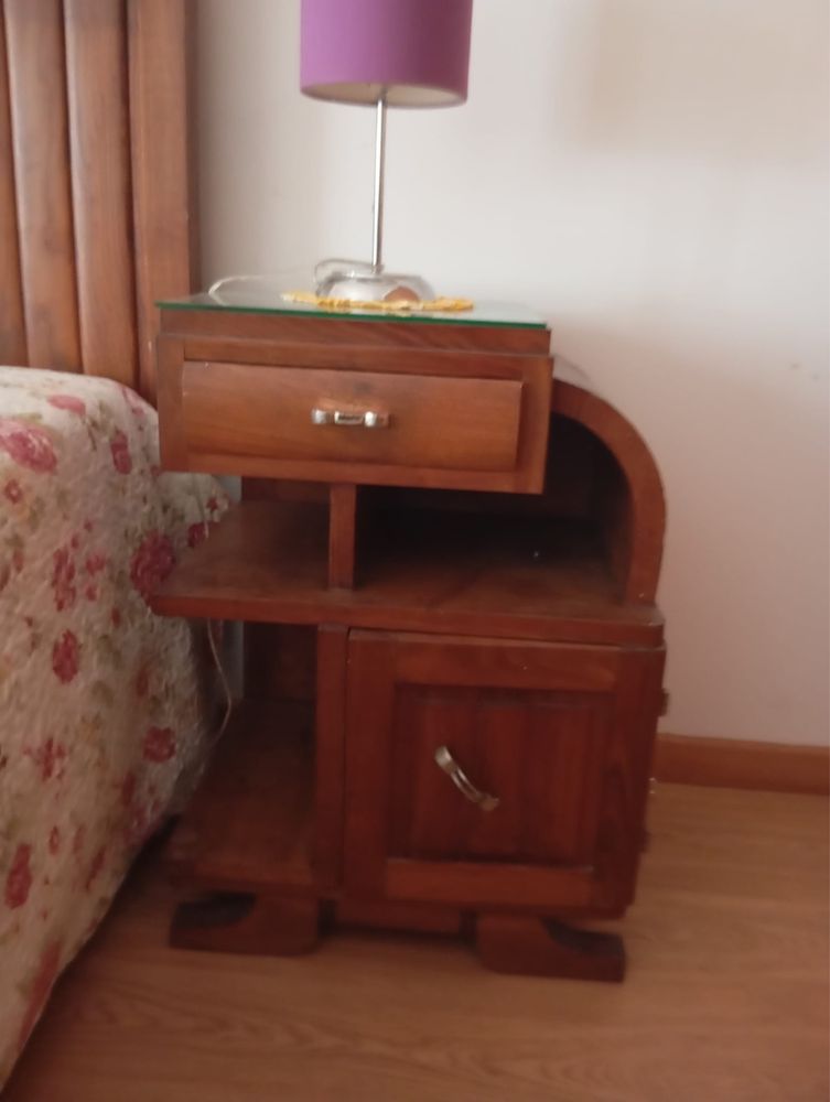 Mobilia de quarto em cerejeira