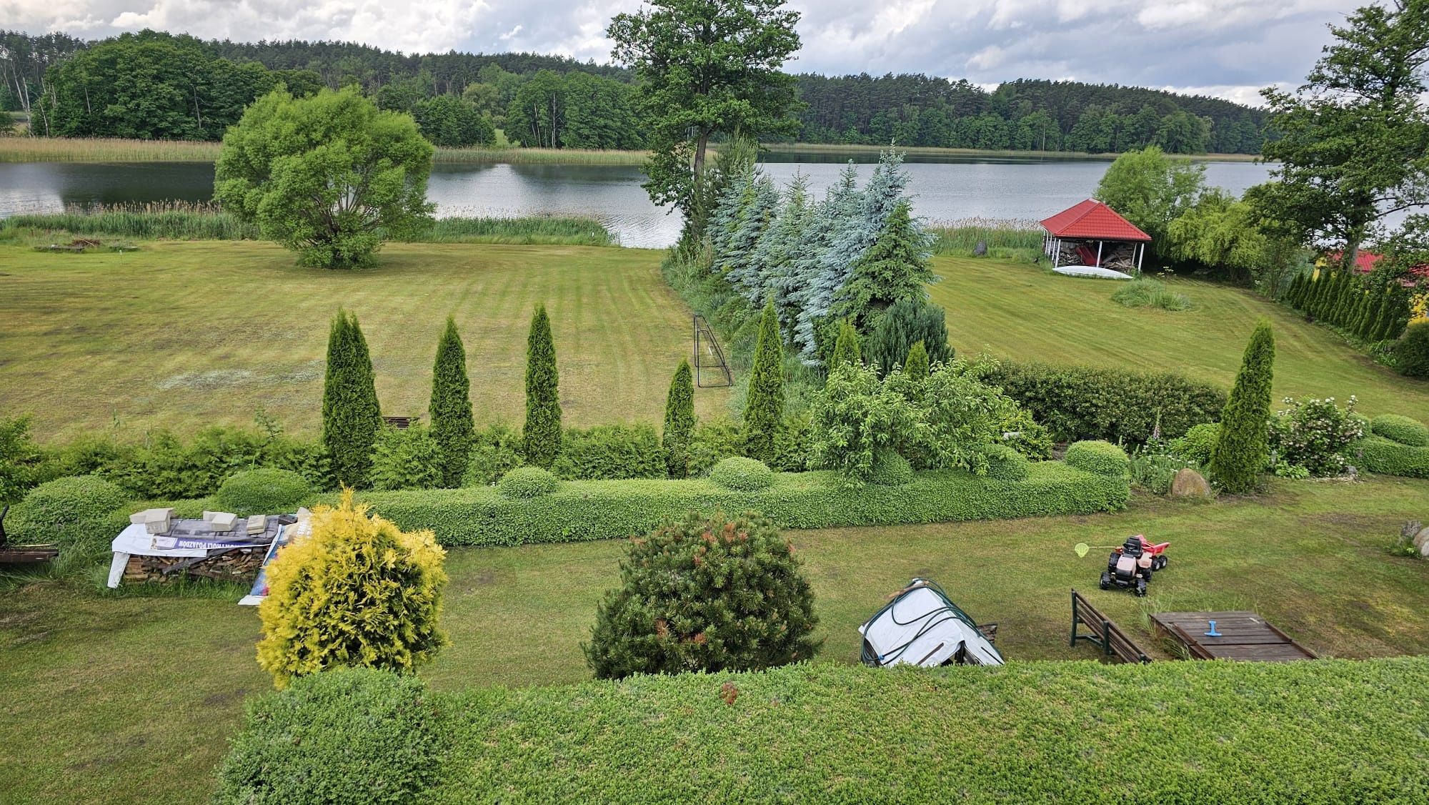 Domek letniskowy nad jeziorem