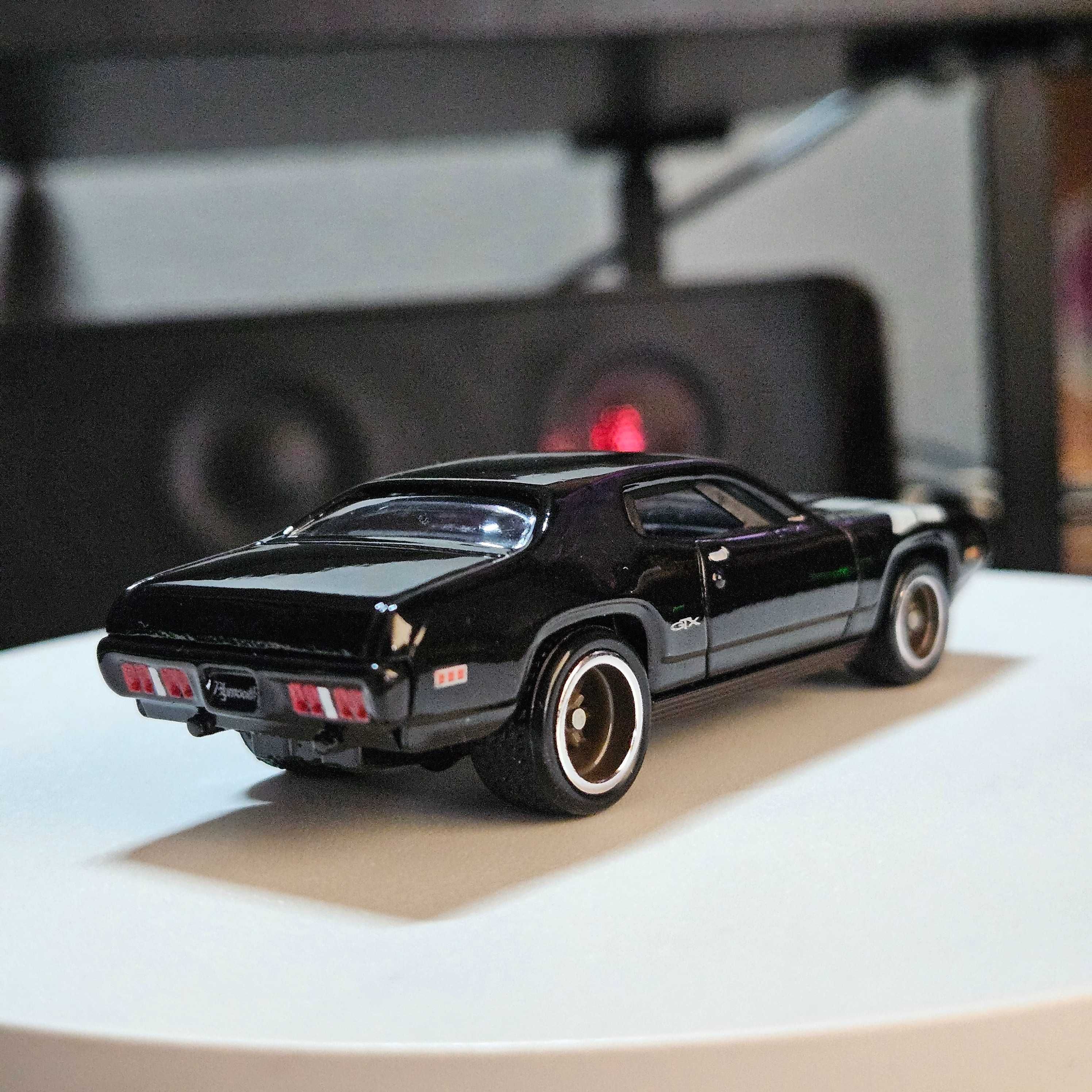 Hot Wheels Premium Plymouth GTX luzak