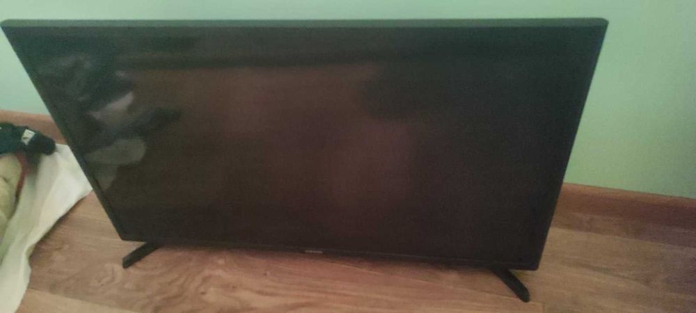 Телевізор Samsung 32" UE32J5200AWXXH