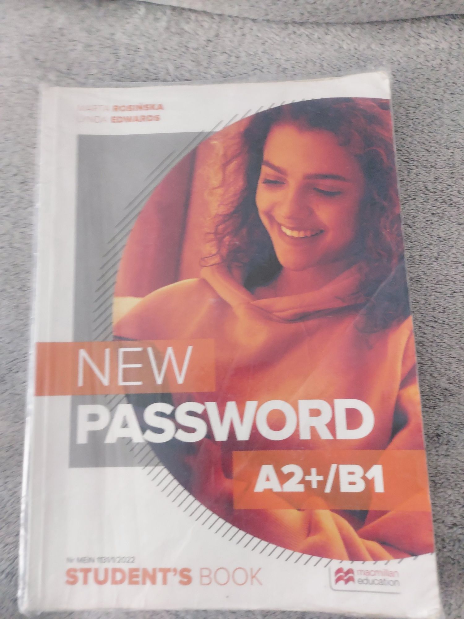 Podręcznik New Password A2+/B1