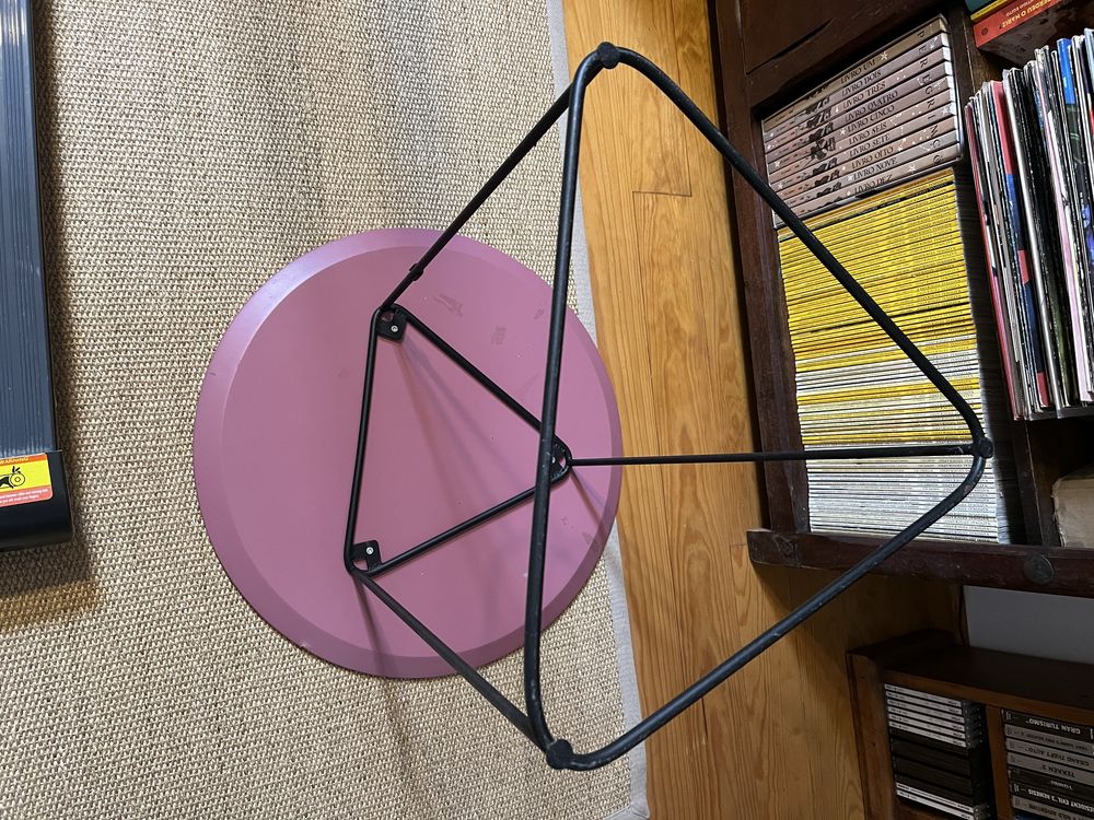 Mesa de apoio rosa