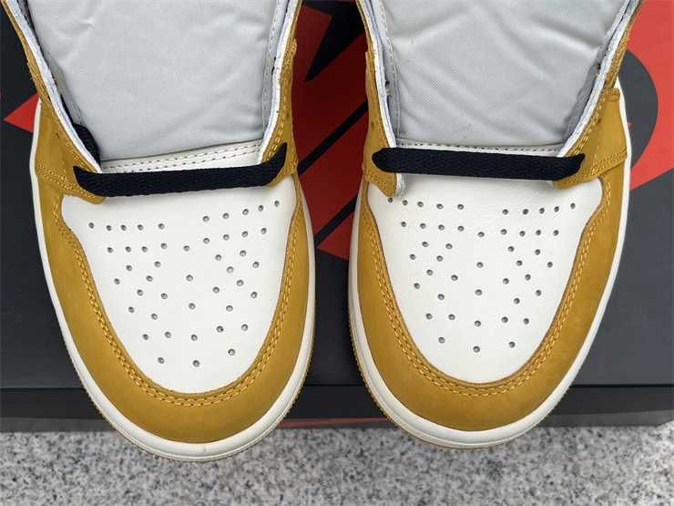 Air Jordan 1 High OG “Yellow Ochre”