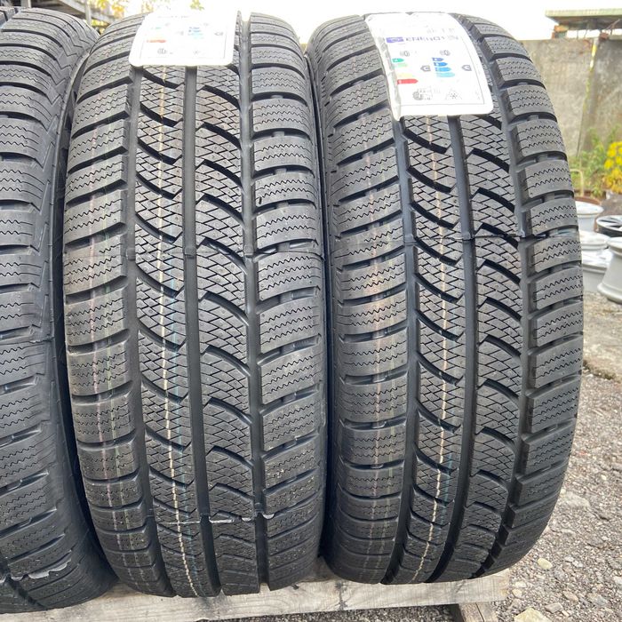 Шини 235/65 r16c Continental VancoWinter 2  25рік