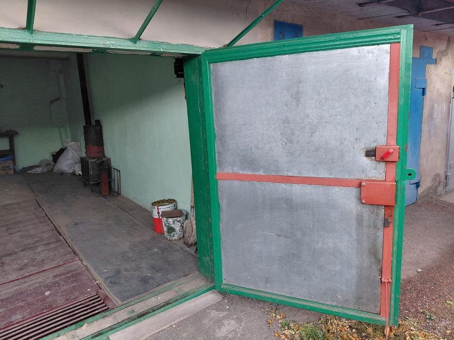 Продам гараж лазурний