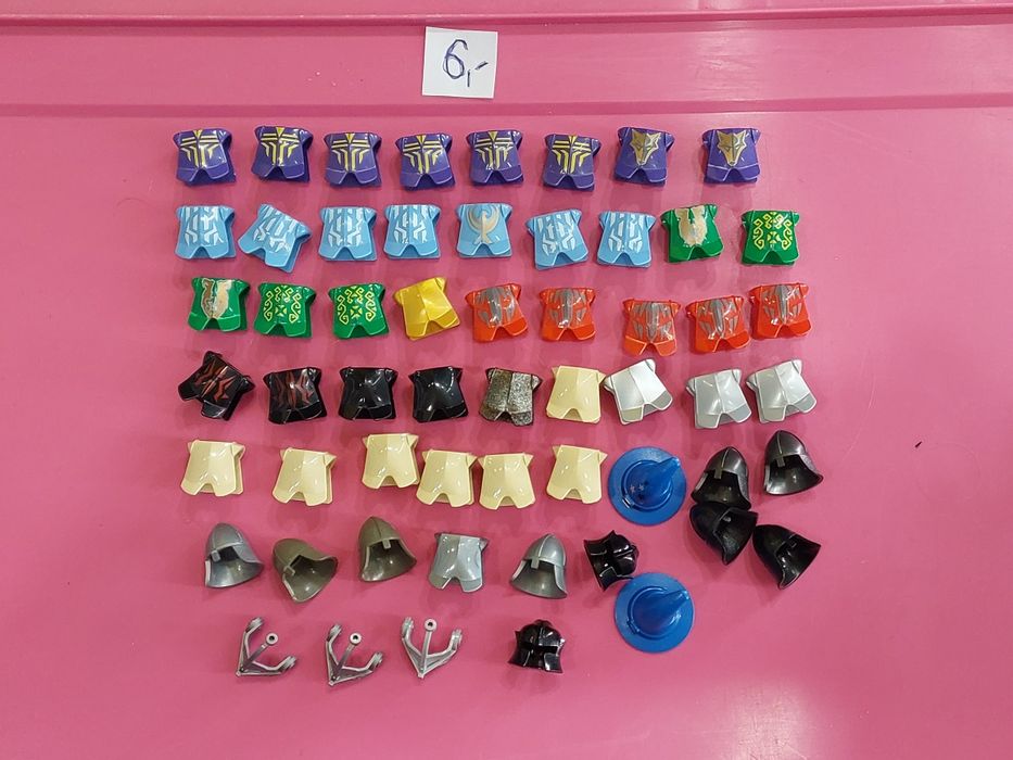 Lego -zbroje Castle oraz hełmy i przyłbice.