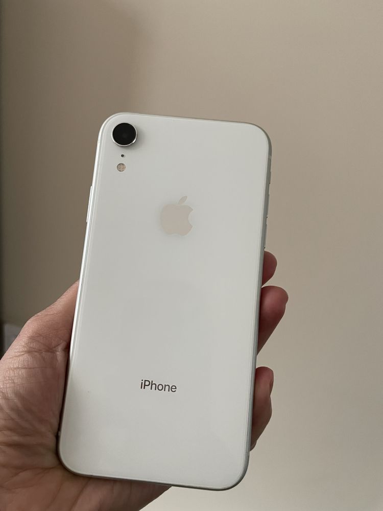 Продам iPhone XR 64 GB б/у