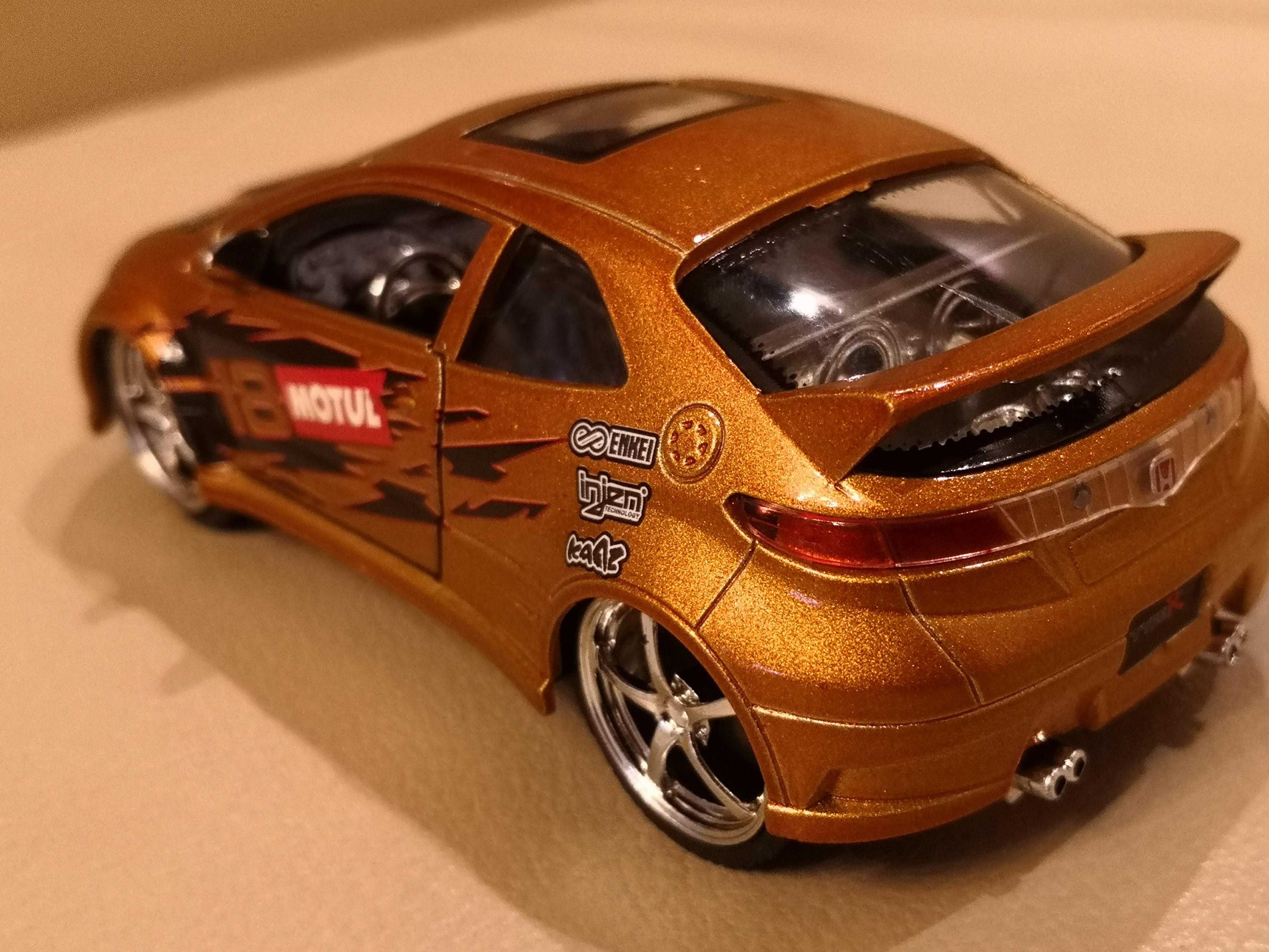 Model samochodu jak Honda Civic 8 VIII UFO Type-R 1:32 otwierane drzwi