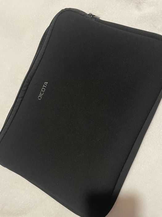 Чехол на ноутбук