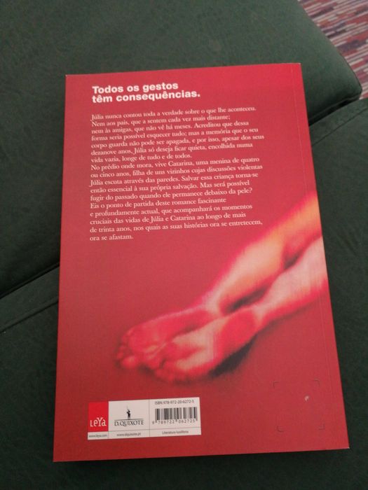 Livro "Debaixo da Pele" de David Machado